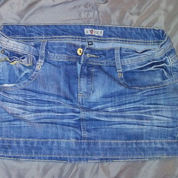 MINI SKIRT - Picture 1 of 4